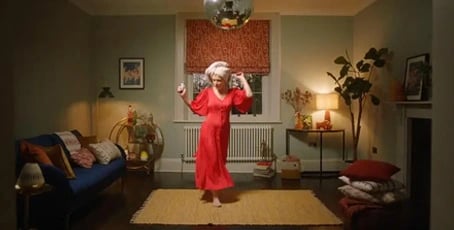 Image example of social video advertising
